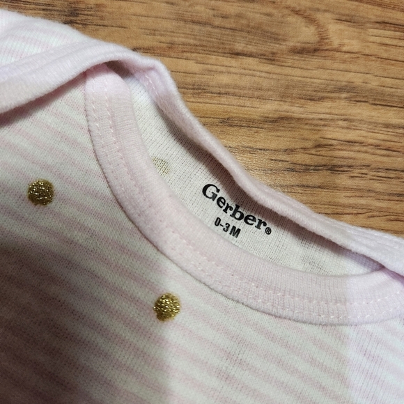 Gerber Lot, Size 0 to 3 Months - Picture 5 of 5